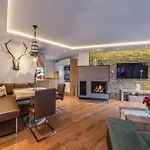 Perauer Apartment *